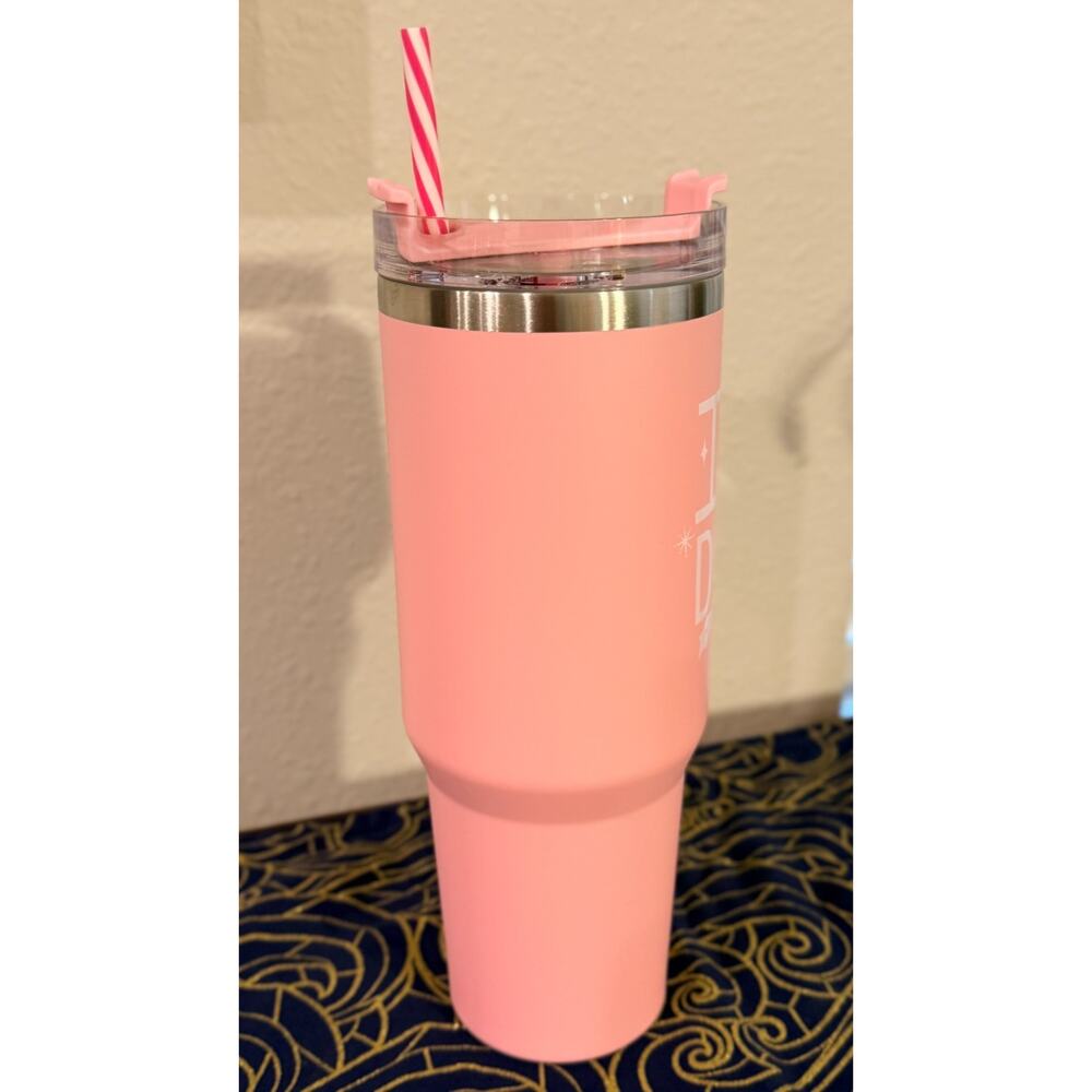 NWT Dolly Parton "I Love Dolly" Pink Christmas 2025 Tumbler — 40oz - Picture 5 of 7